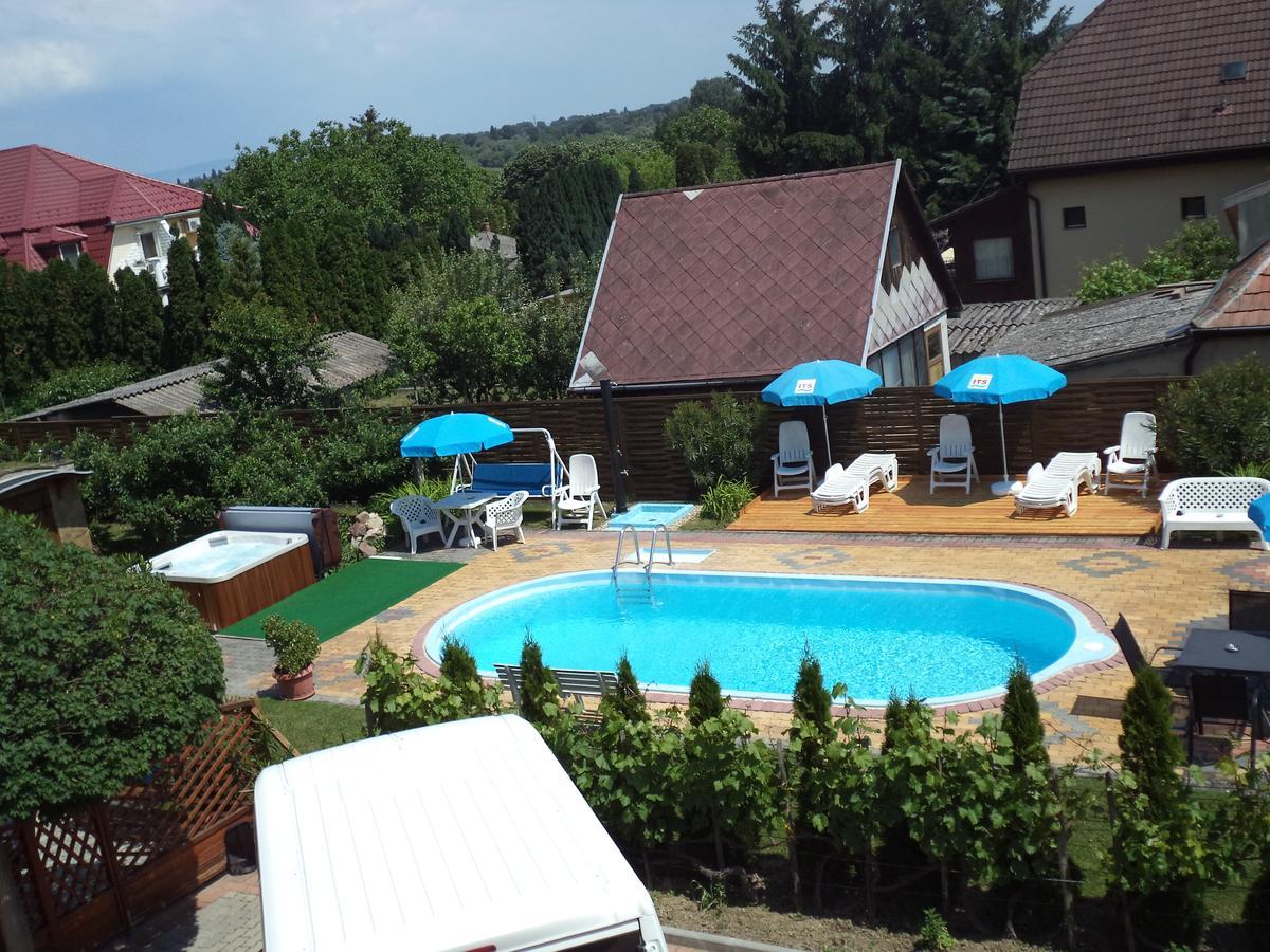 Holp Panzio Hotel Balatonföldvár Kültér fotó